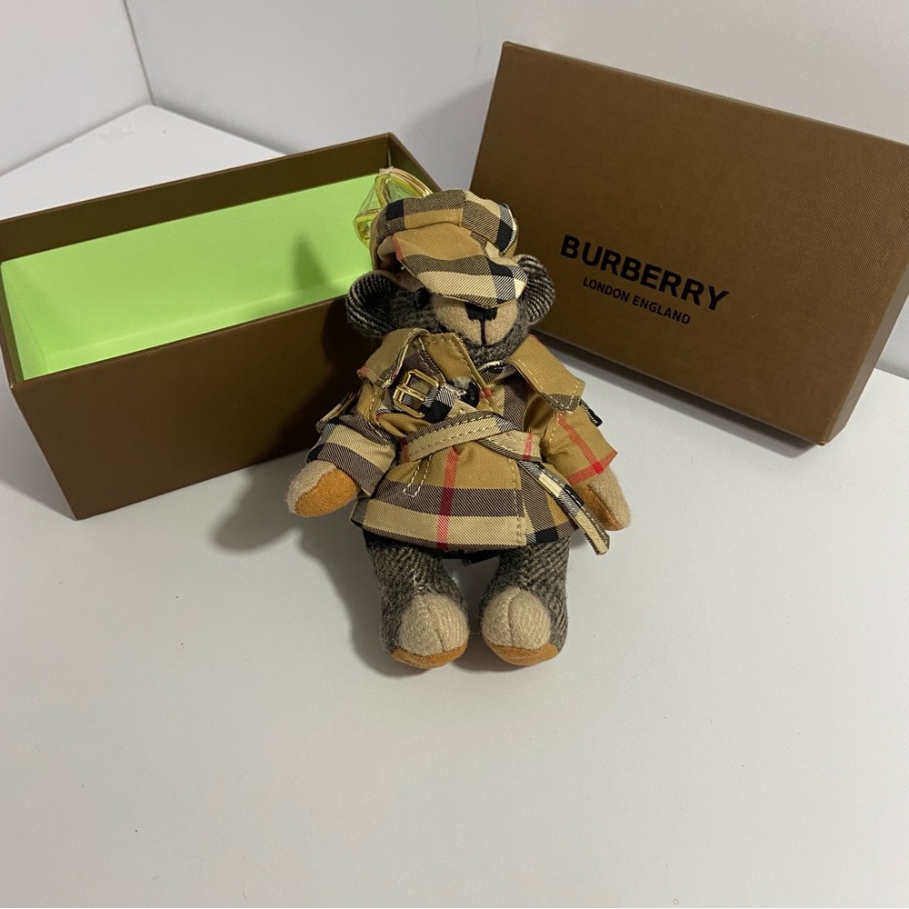 Check Pattern Teddy Bear Key Holder - Picture 4 of 6